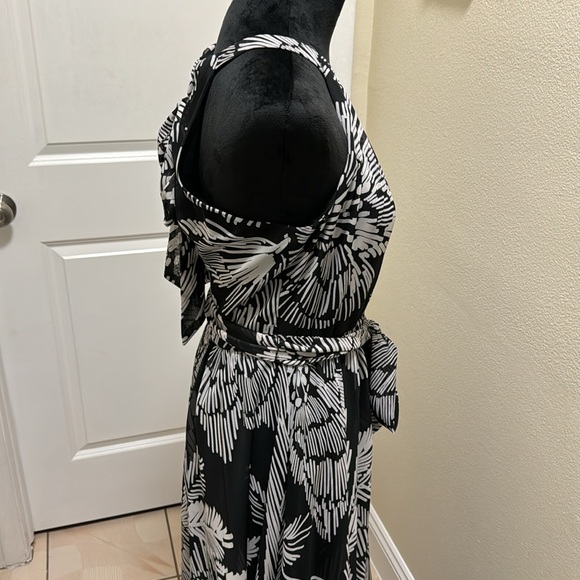 Maxi Dress w/ Lining - Picture 4 of 8